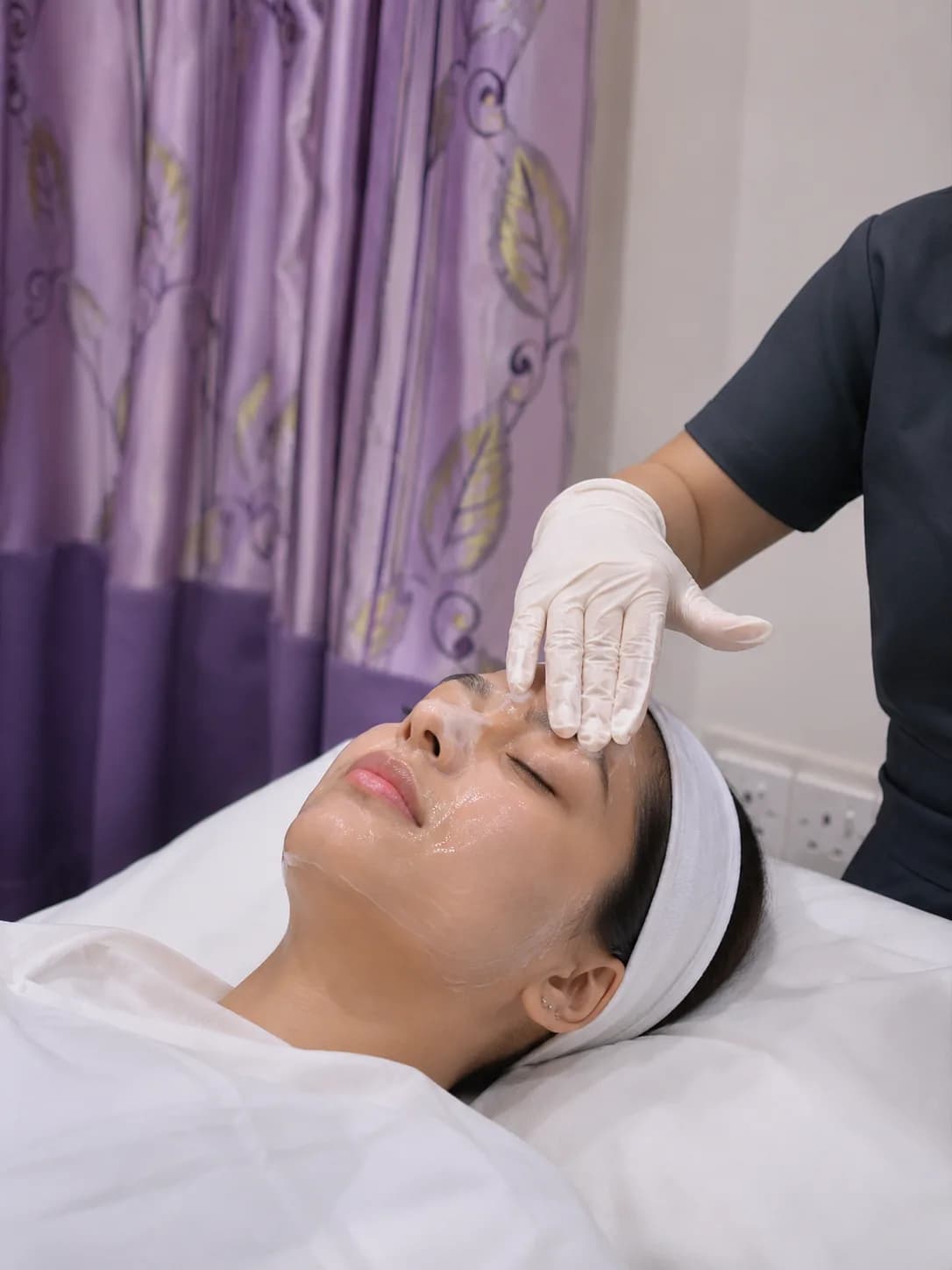 Lumiage Facial treatment at D'Cosmedics